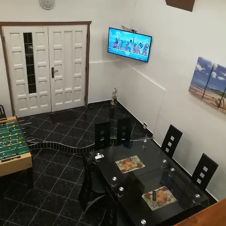 Апартаменты Tiszavirag Panoramahaz *