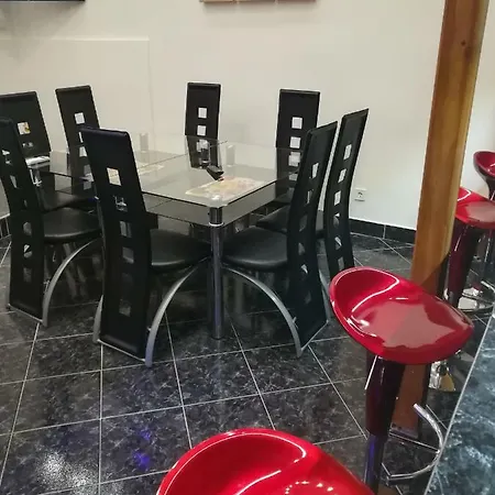 Tiszavirag Panoramahaz * Сегед