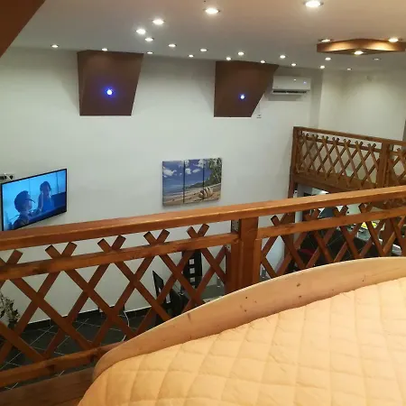 Tiszavirag Panoramahaz * 세게드
