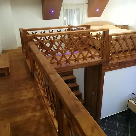 Tiszavirag Panoramahaz Апартаменты Сегед