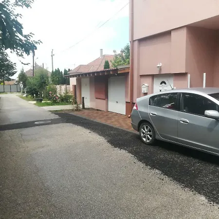 Tiszavirag Panoramahaz Апартаменты *